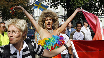 Участники гей-парада в Таллине, Эстония
