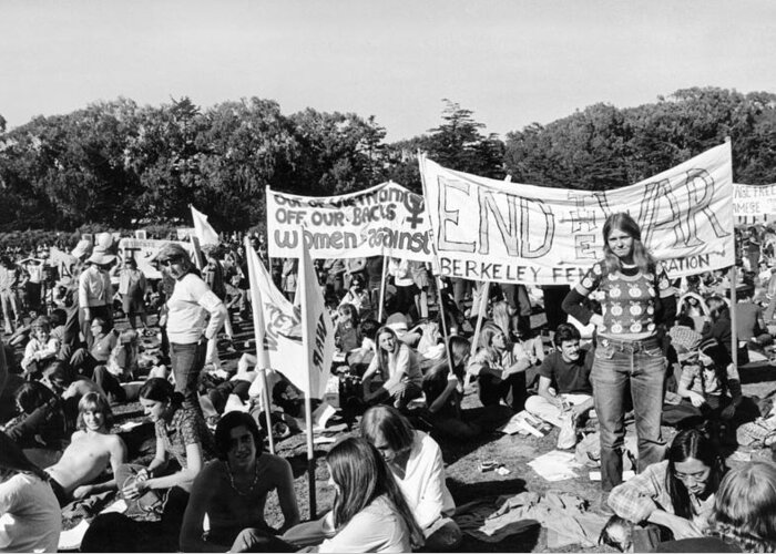 6-anti-vietnam-war-demonstration-underwood-archives.jpg