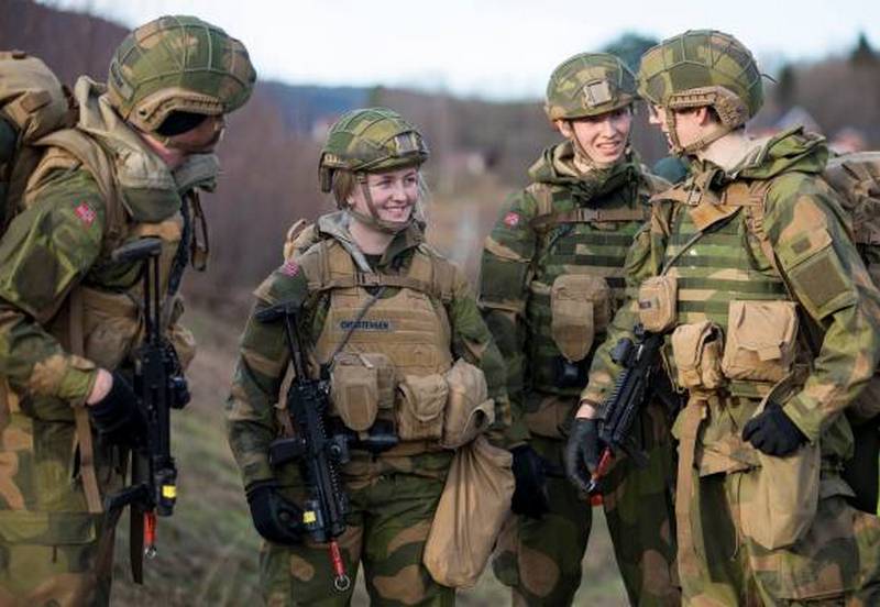 «Общие казармы сближают мужчин и женщин»: итоги эксперимента в норвежской армии